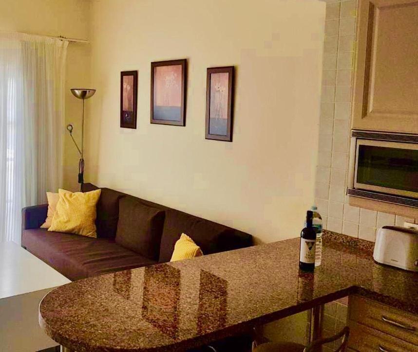 אדחה Amazing Beachfront, Pool And Terrace מראה חיצוני תמונה