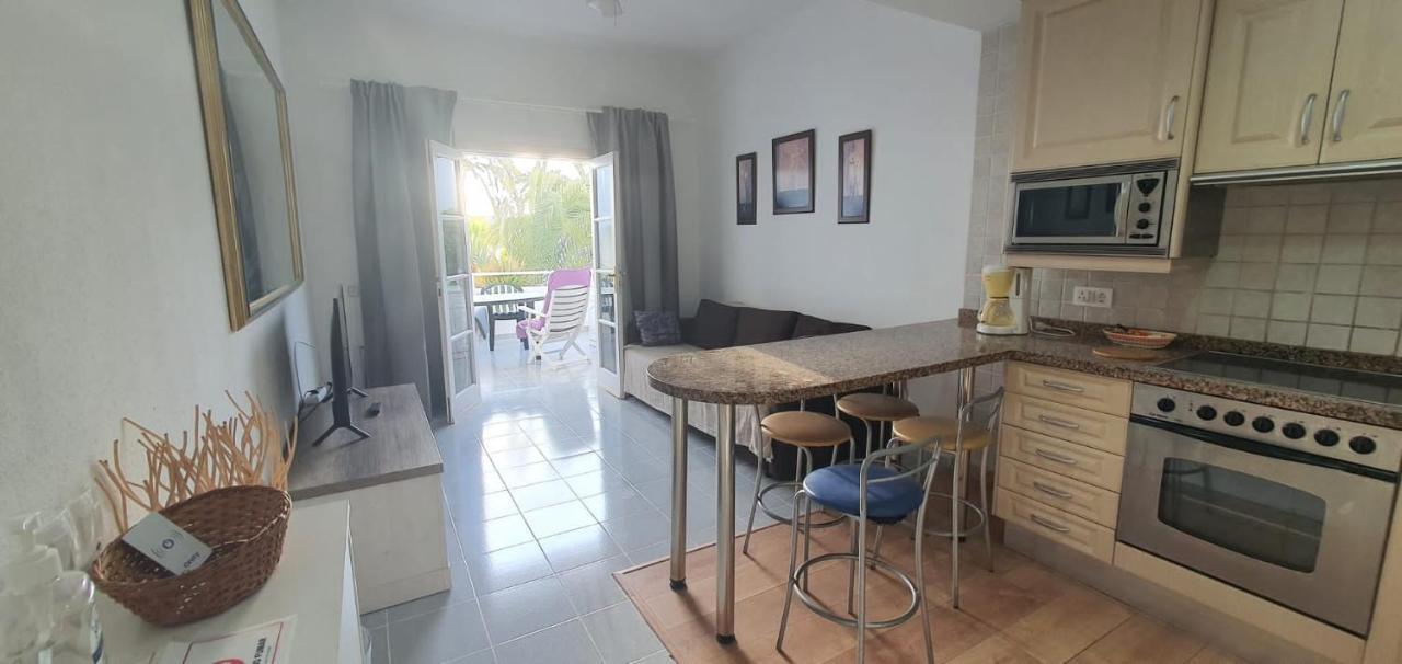 אדחה Amazing Beachfront, Pool And Terrace מראה חיצוני תמונה